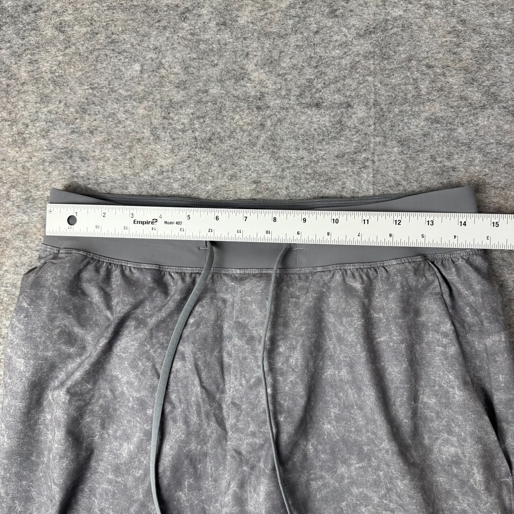 Lululemon T.H.E. Short 9" Linerless Gravel Dust Asphalt Grey Multi Mens Medium M - Picture 8 of 12